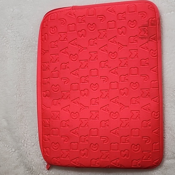 MARC  BY  MARC JACOBS Neon  Neoprene  Tablet Case - Picture 16 of 16